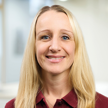 Corinna Plöger, Physiotherapeutin in Paderborn für Kinder und Erwachsene Therapie nach Vojta, KG Muskoviszidose, Skoliosetherapie nach Schroth