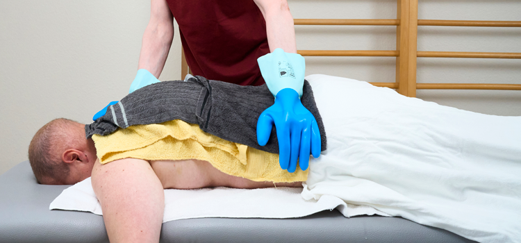 Reflektorische Atemtherapie in der Physiotherapie; gezielte Behandlung zur Verbesserung der Atmung